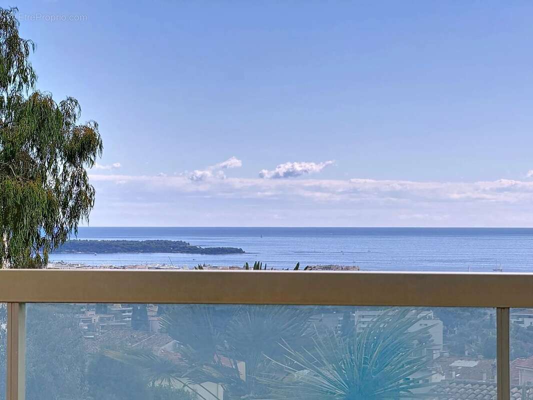 Appartement à LE CANNET