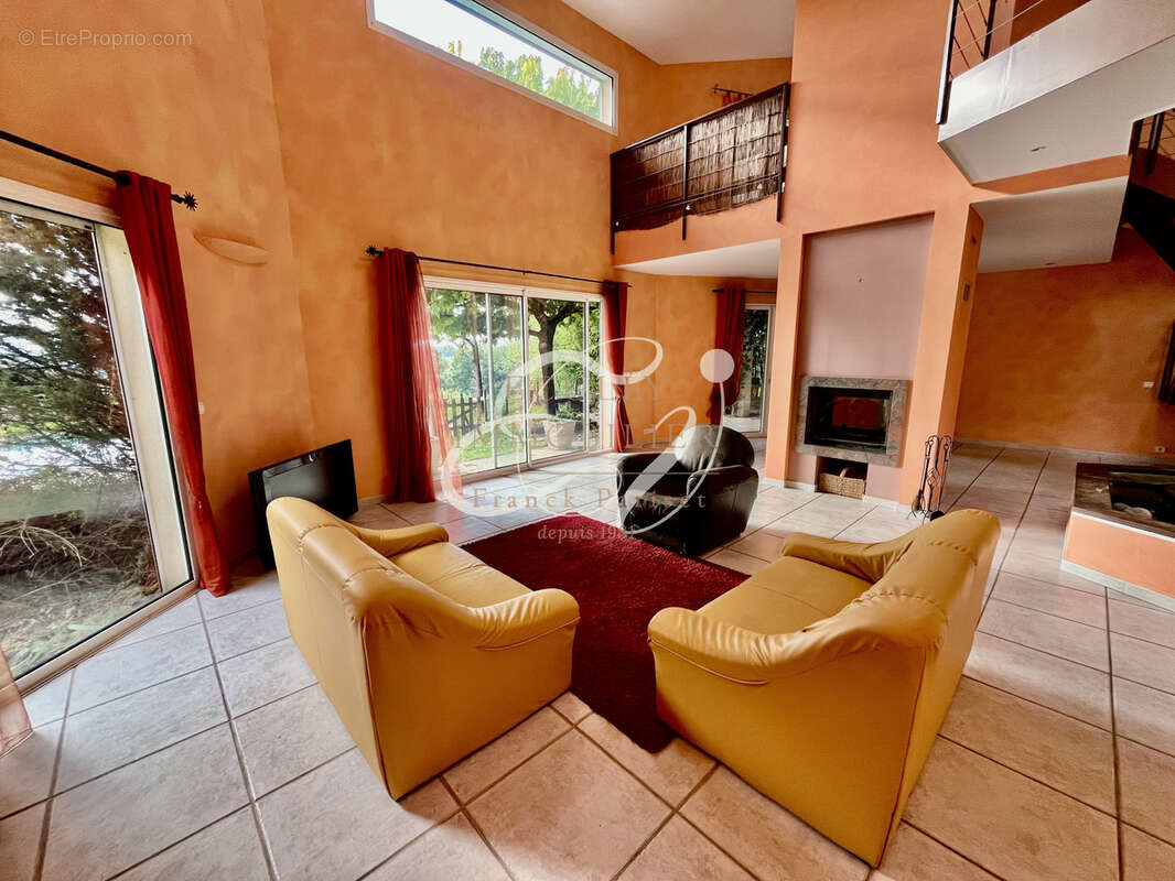 Maison à DARDILLY
