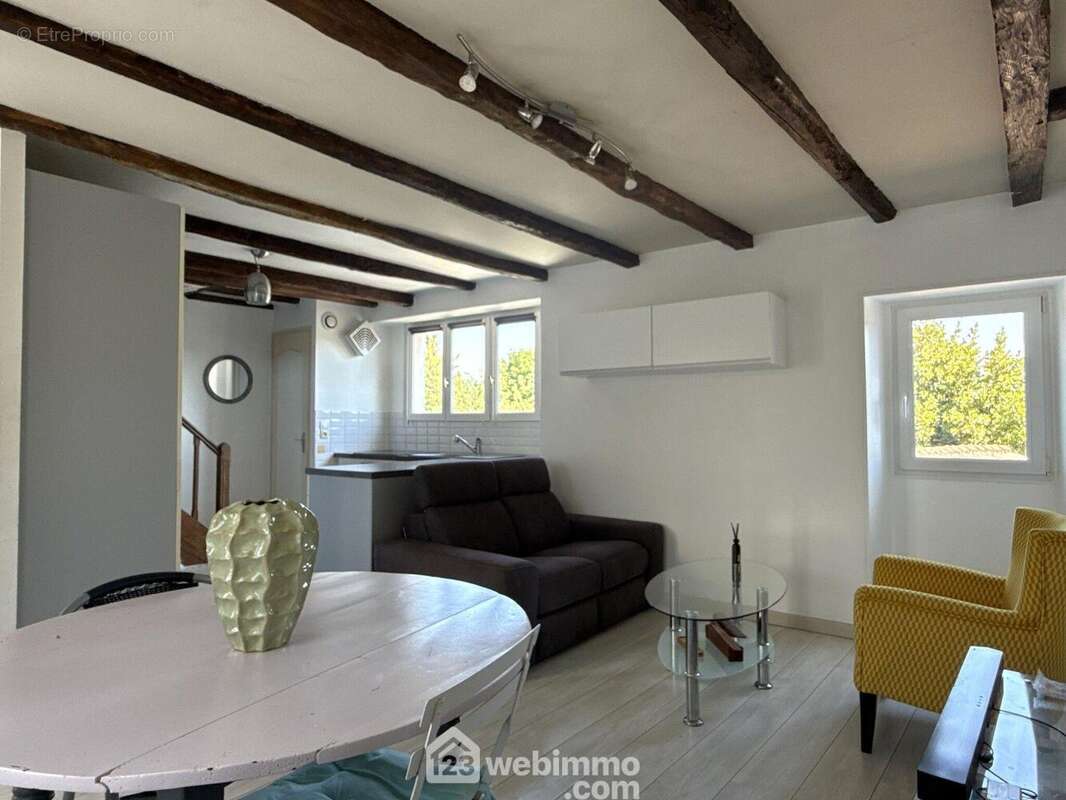 Traversant, - Maison à POITIERS
