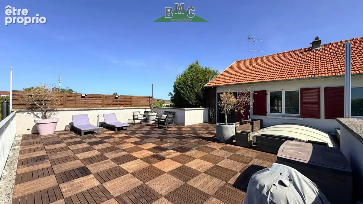 Appartement à LE PLESSIS-BOUCHARD