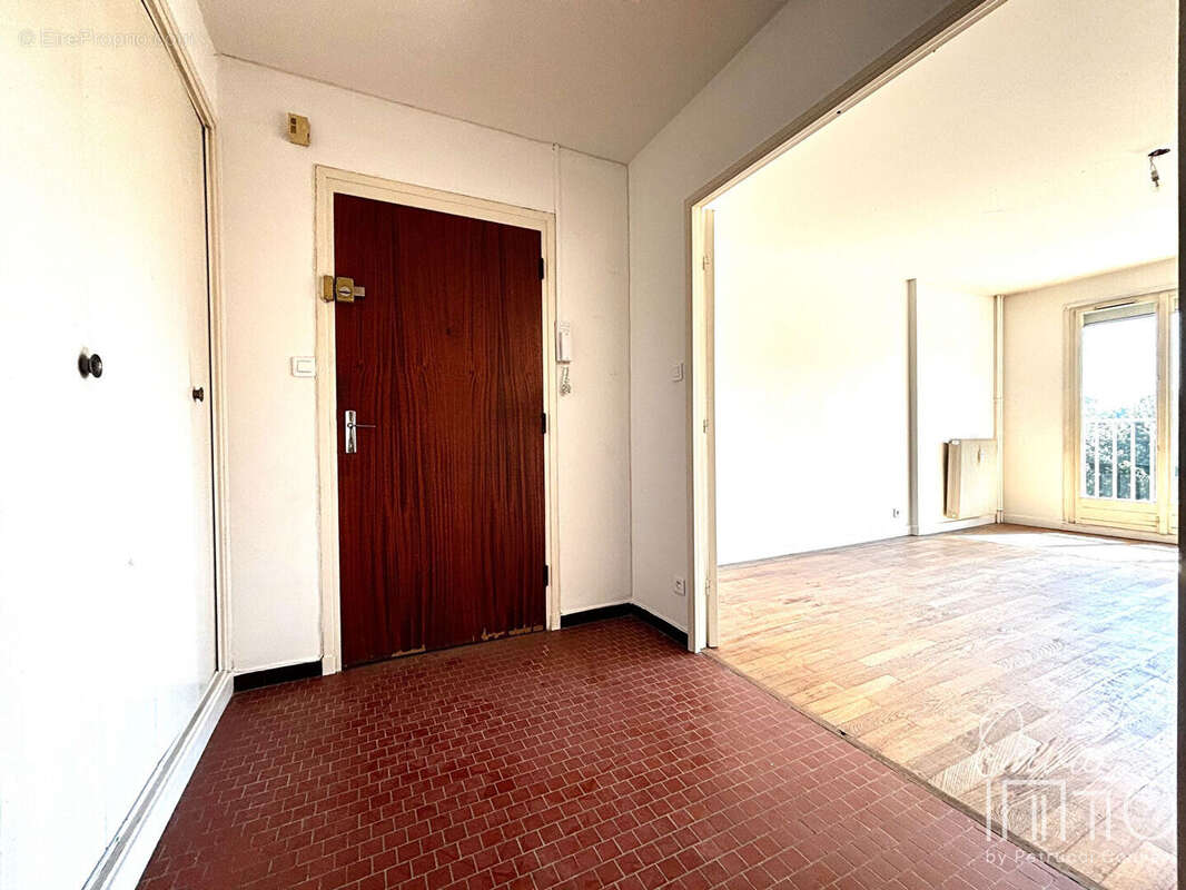 Appartement à FONTAINES-SUR-SAONE