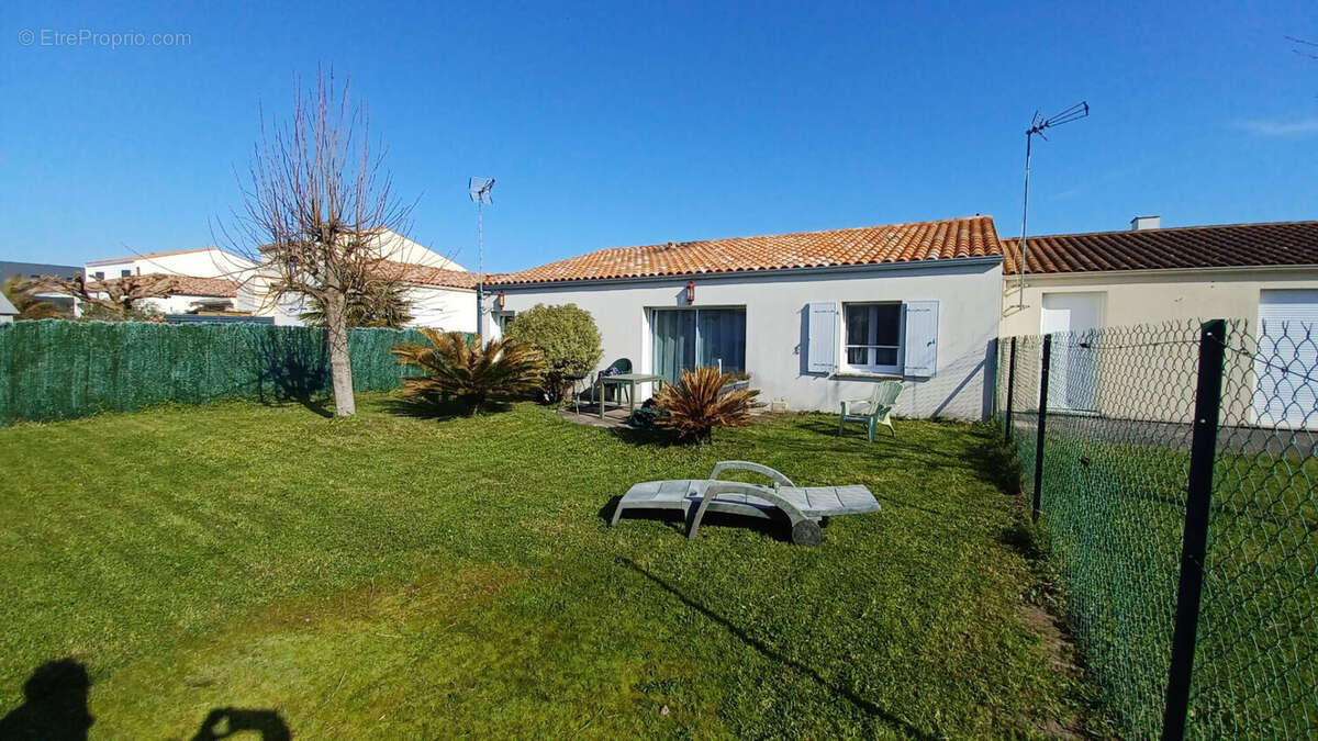 Maison à LES MATHES