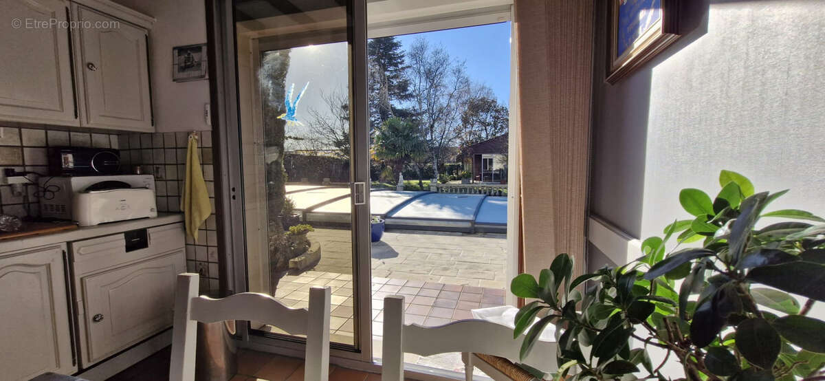 Maison à MORTAGNE-SUR-GIRONDE