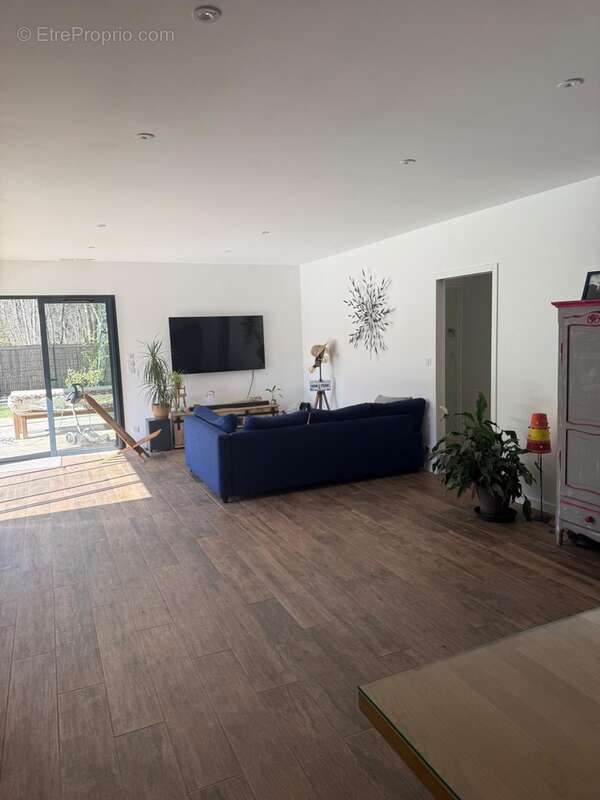 Maison à vendre 5 pièces SAINT JEAN D'ILLAC (33) - photo 3