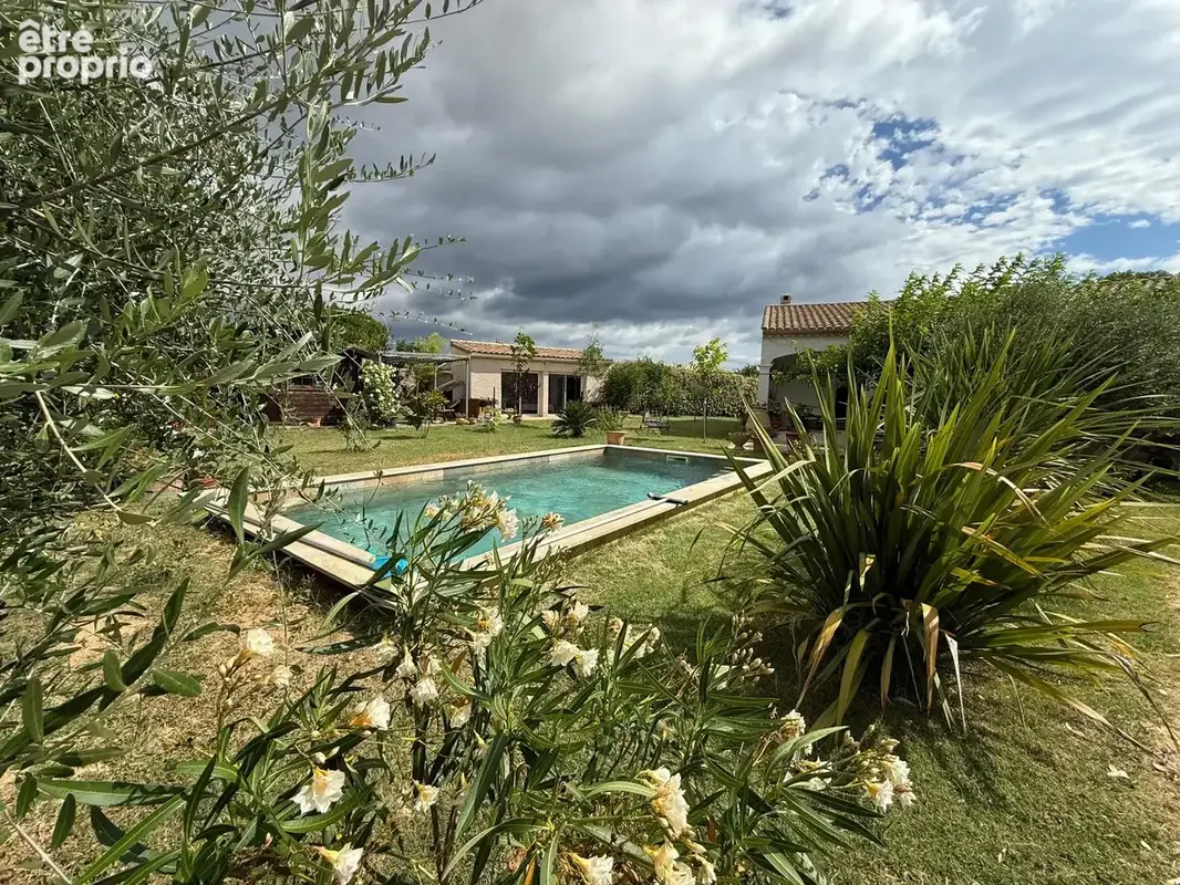 Pouzolles   villa avec piscine, studio indépendant et hangar de 140 m2 sur un terrain de 1 502 m2 - photo 1