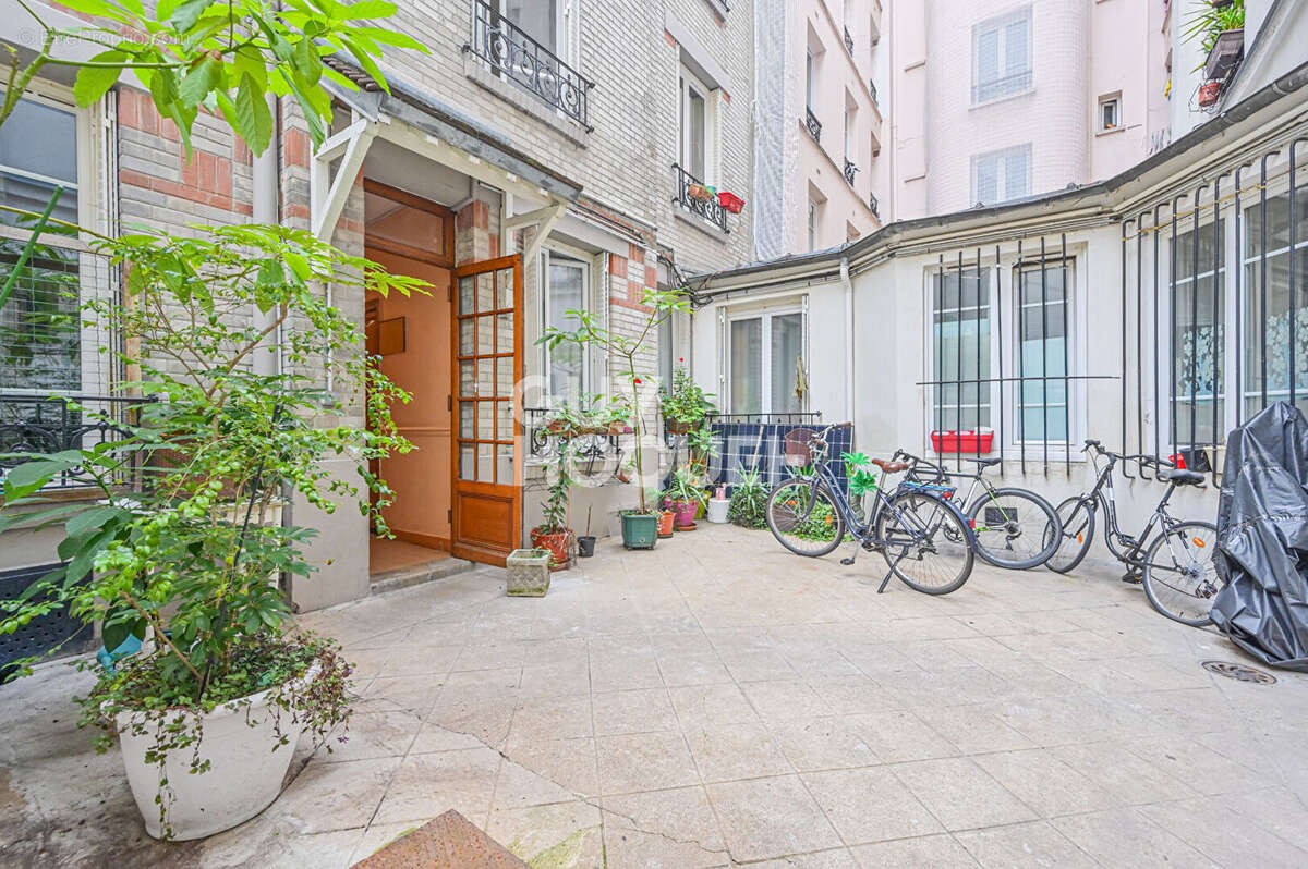 Appartement à PARIS-17E