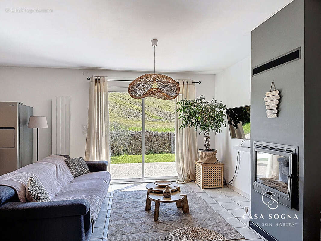 Maison à LE PERREON