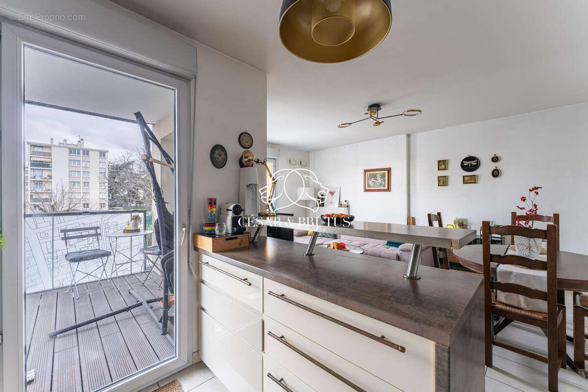 Appartement à LYON-8E