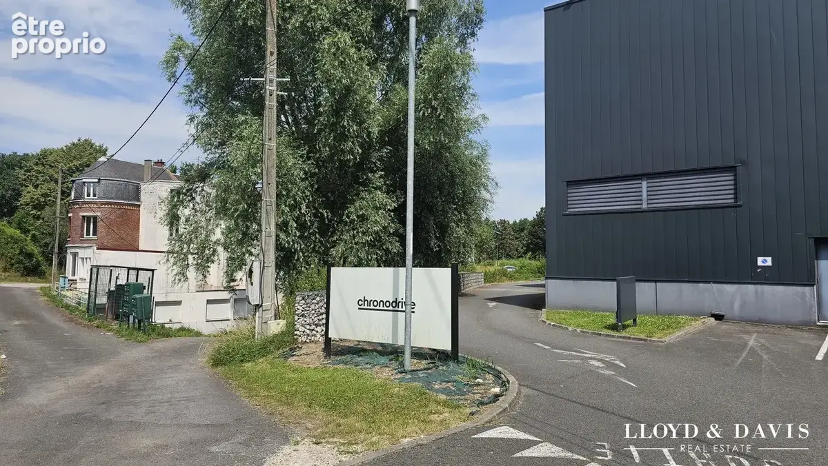 Commerce 4637 m² à Lens  - photo 6