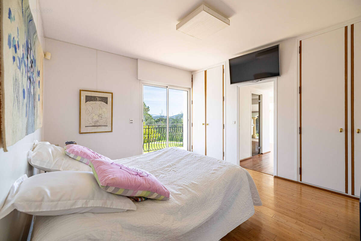 Maison à PLAN-DE-LA-TOUR