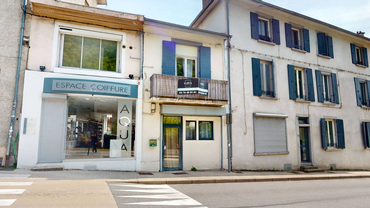 Appartement à LA TRONCHE