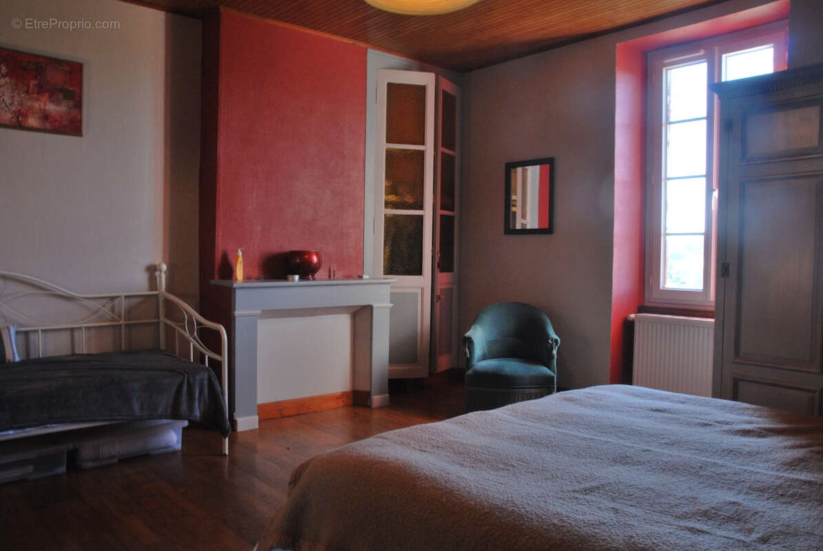 Maison de campagne avec gîte, piscine et grange - photo 8