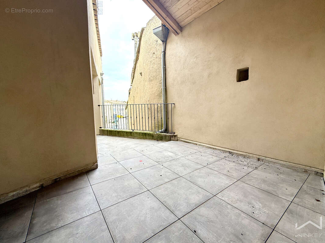 Appartement à SUZE-LA-ROUSSE