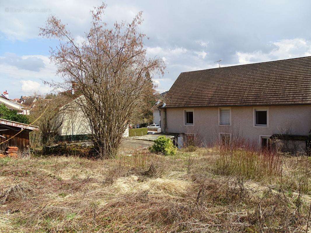 Appartement à CLAIRVAUX-LES-LACS