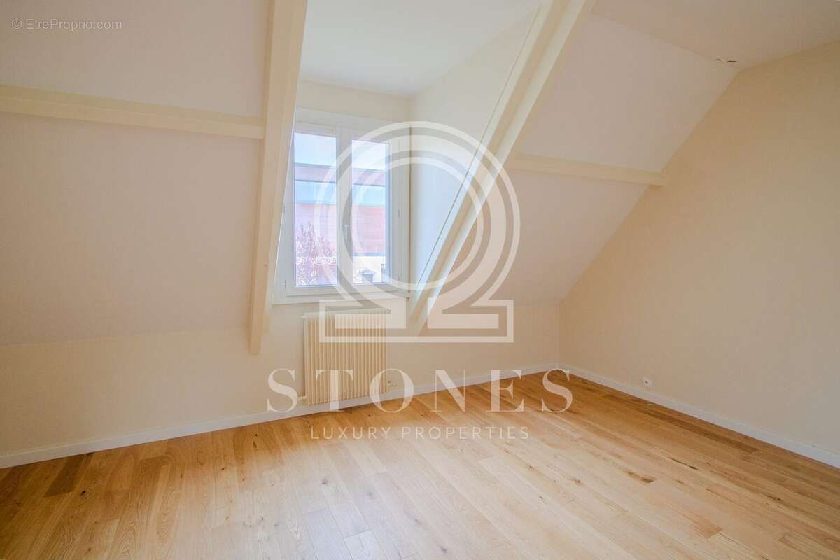 Maison 158 m² à Marly-Le-Roi  - photo 8