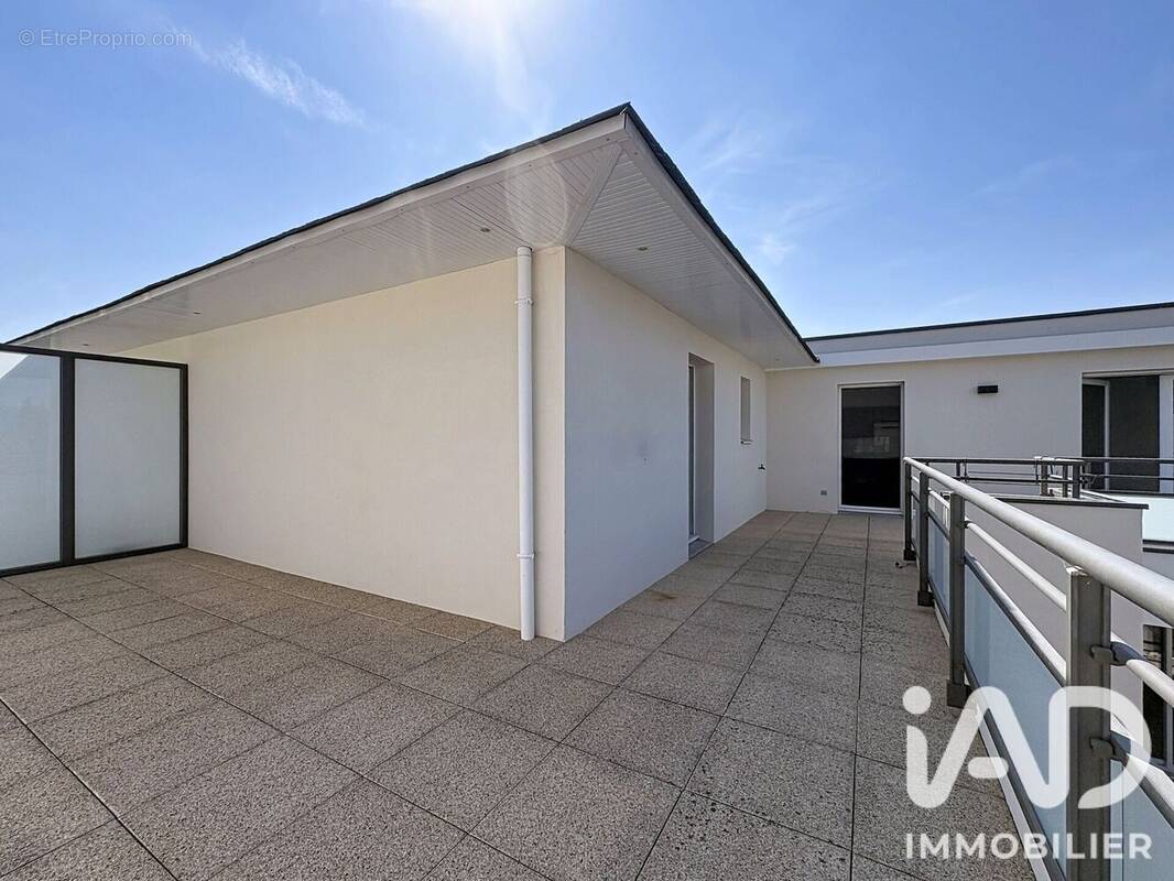 Photo 1 - Appartement à AVRILLE