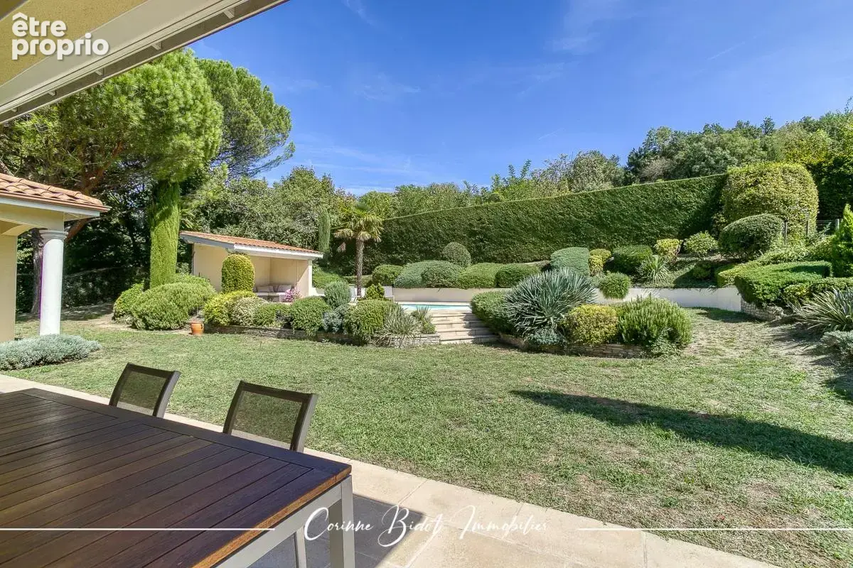 Maison 6 pièces 186 m² à vendre à Saint-Pierre-De-Chandieu (69780) - photo 5