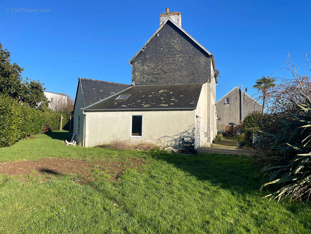 Maison à CARHAIX-PLOUGUER