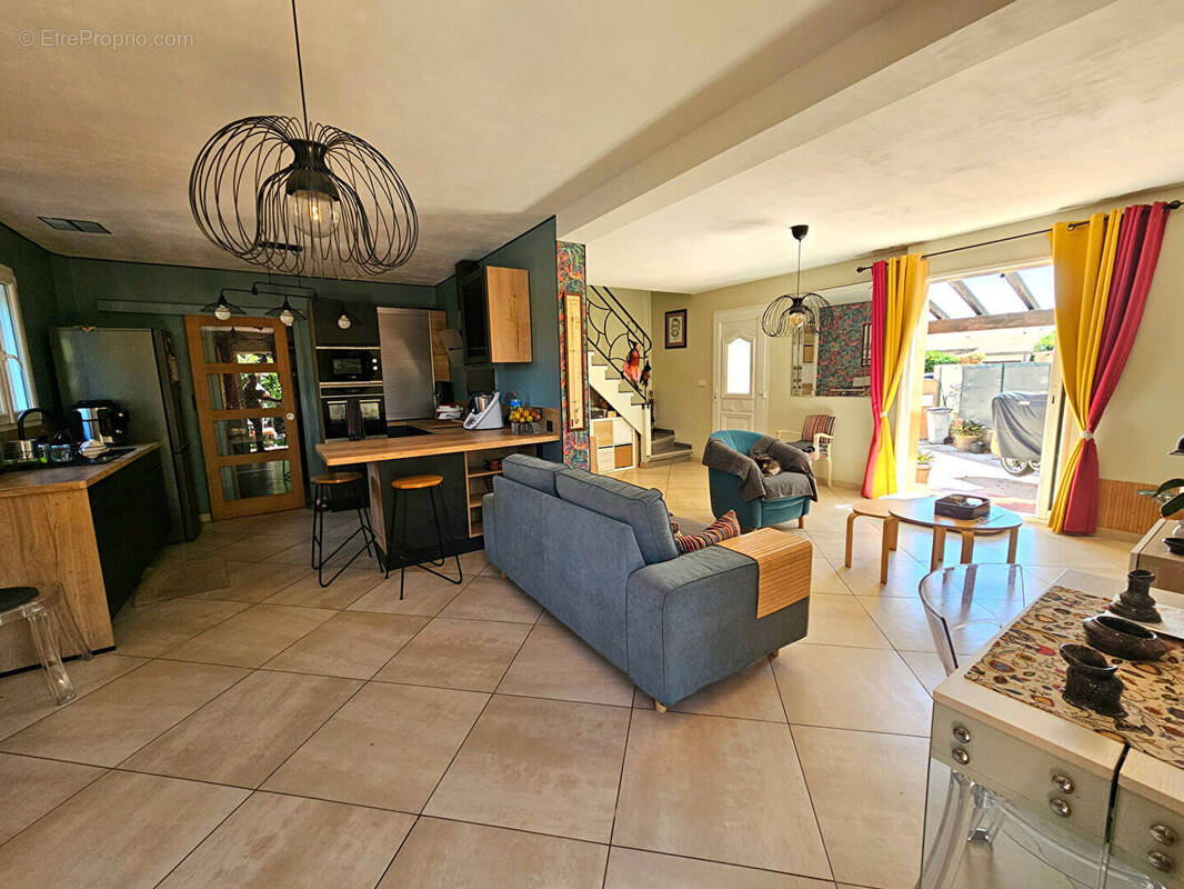Maison à LA CRAU