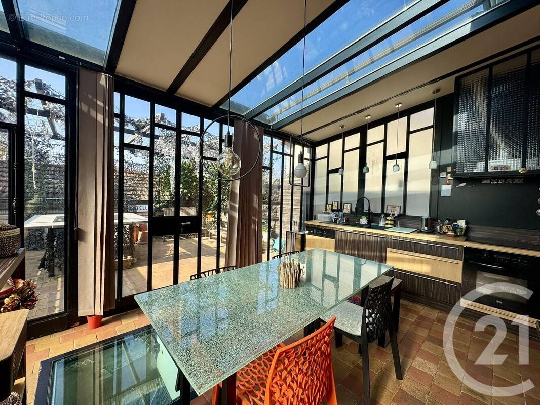 Maison à VILLEURBANNE