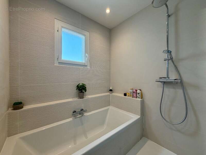 Maison à BUZET-SUR-TARN