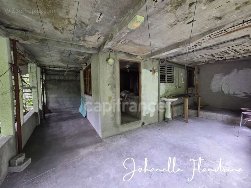 Hôtel de 567 m² à rénover - Le Gosier - photo 7