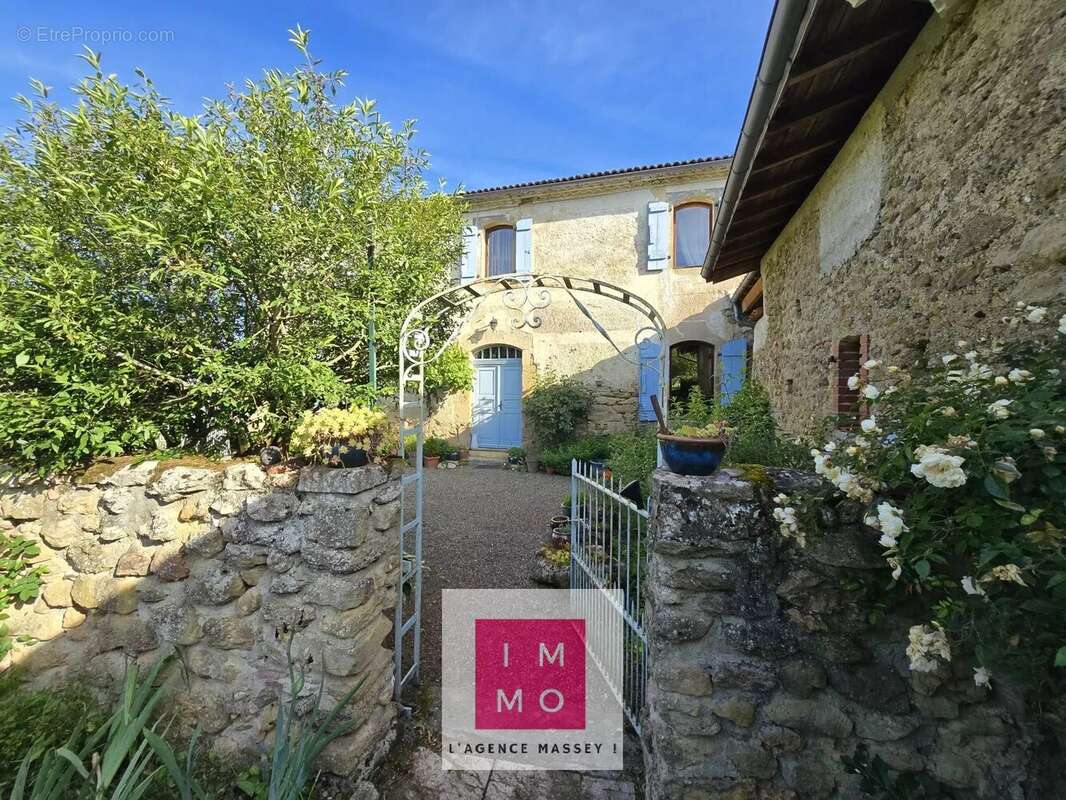 Maison à RABASTENS-DE-BIGORRE