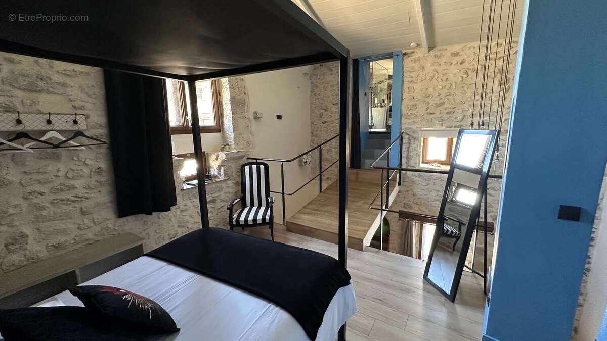 Maison à CHATEAUNEUF-DU-RHONE