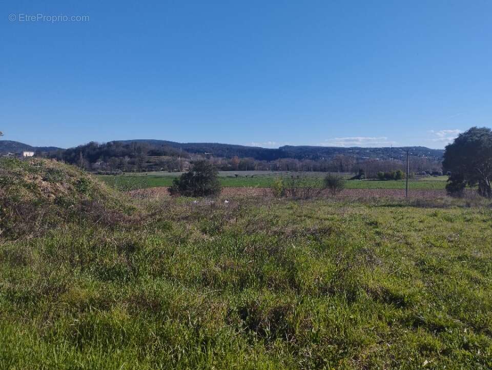 Terrain à VALLON-PONT-D'ARC