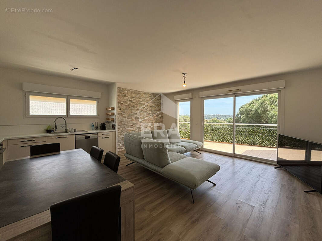 Appartement à FREJUS