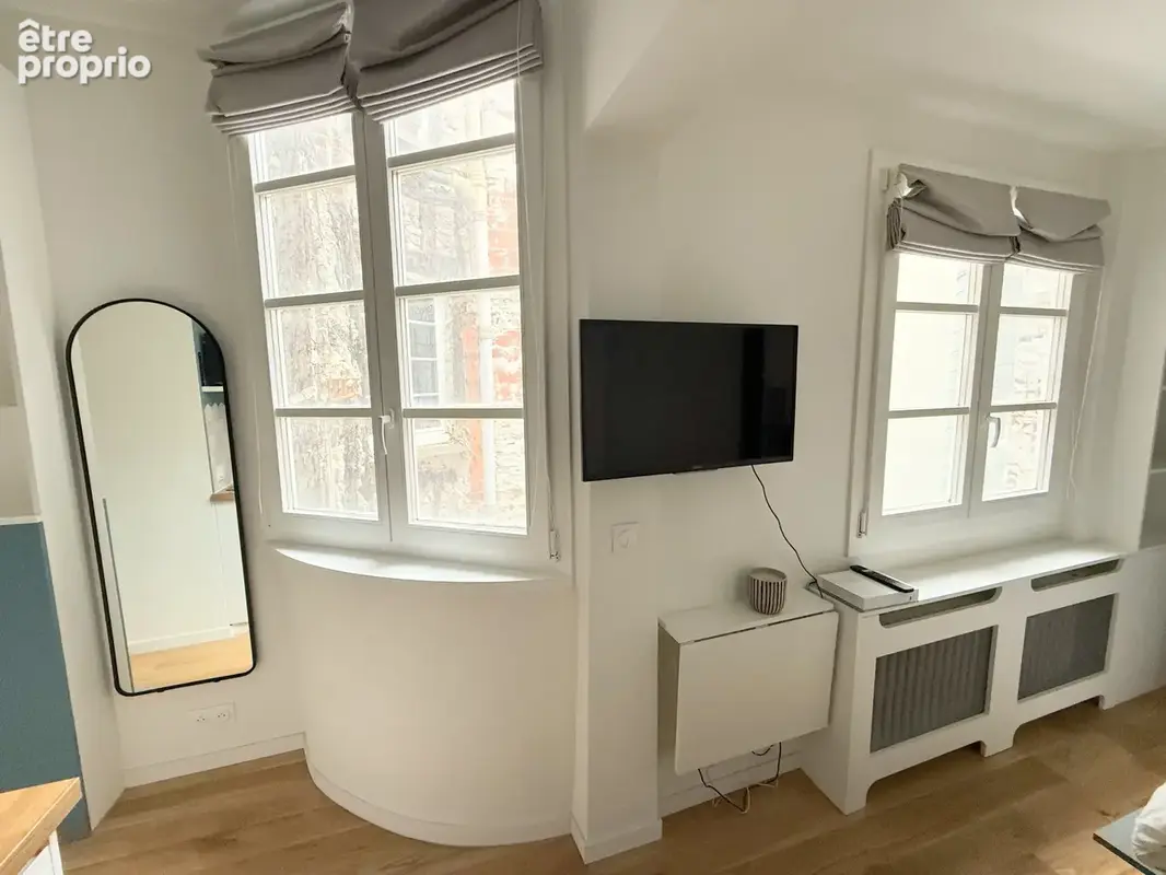 Studio aux jolies prestations en étage élevé avec ascenseur ! - photo 9