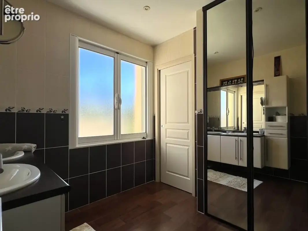 Magnifique appartement de 101 m2, avec vue imprenable sur la Vienne - photo 11