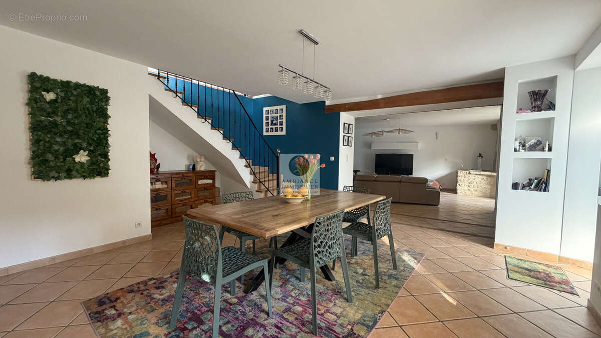 Maison à ETOILE-SUR-RHONE