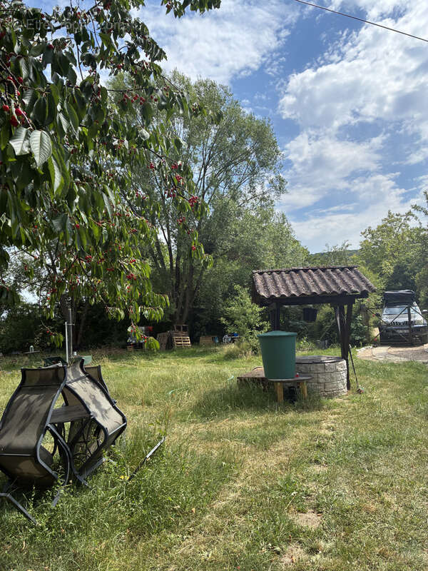 Terrain de loisirs, clos, avec dépendances - photo 3