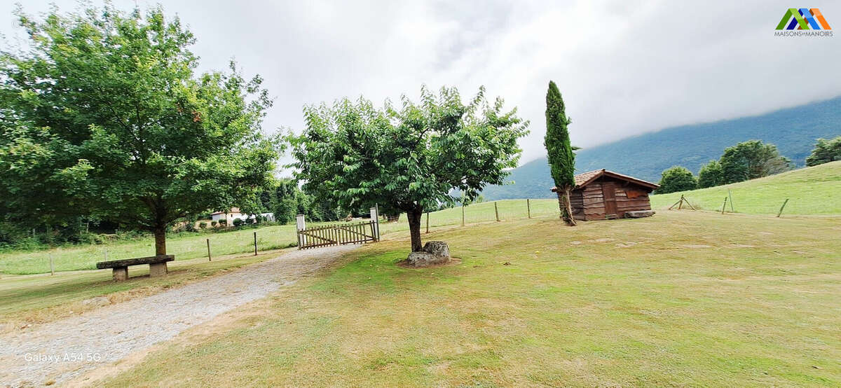 Maison 300 m² à Mauleon-Barousse  - photo 9