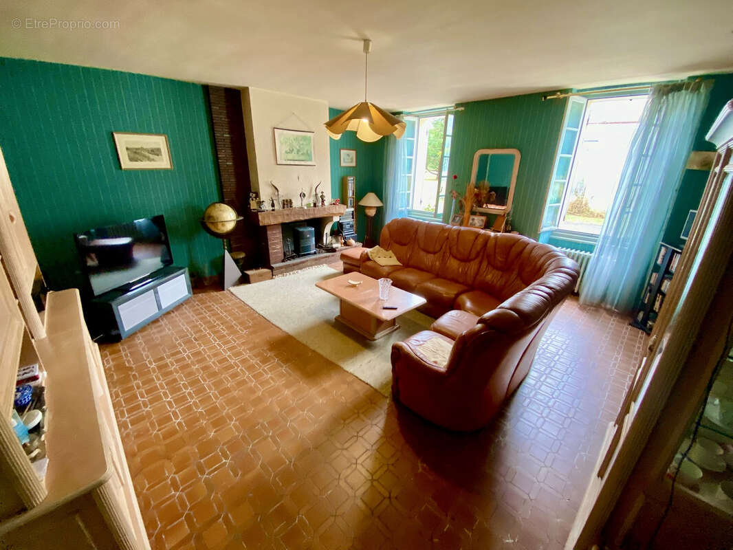 Maison à SAINT-ESTEPHE