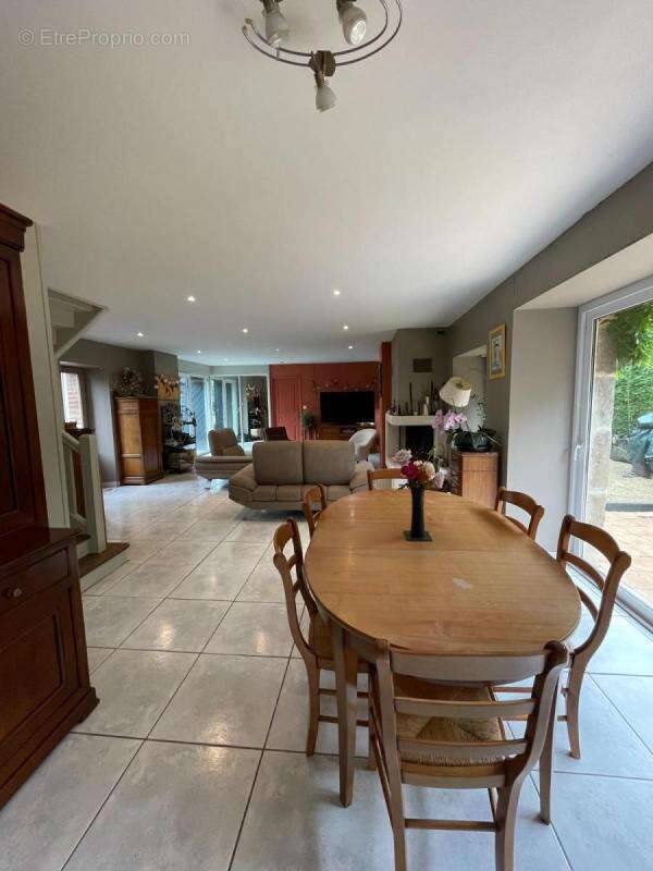 Maison à SAINT-JOUAN-DES-GUERETS