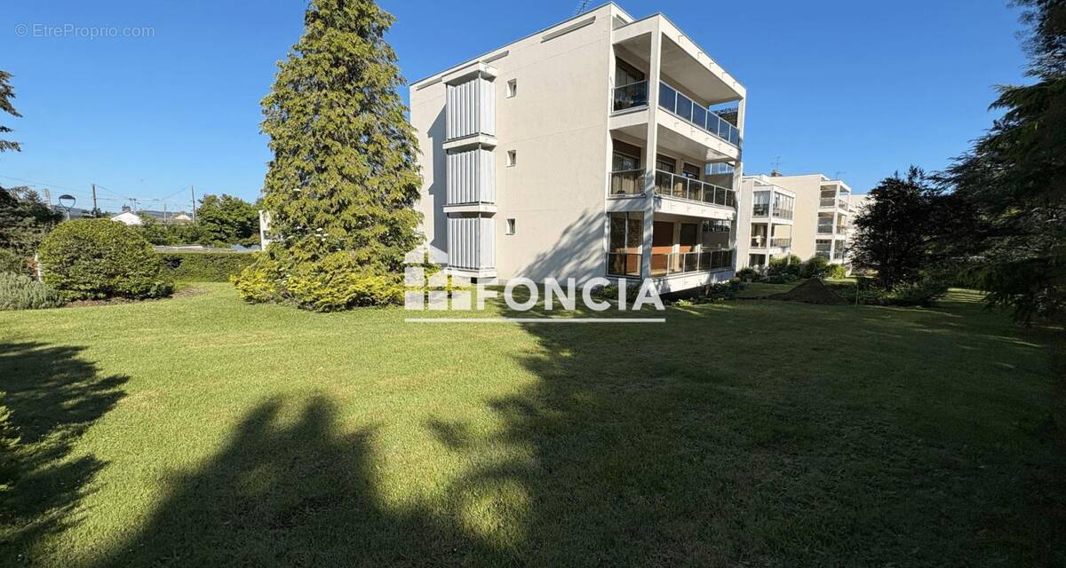 Appartement à FRENEUSE