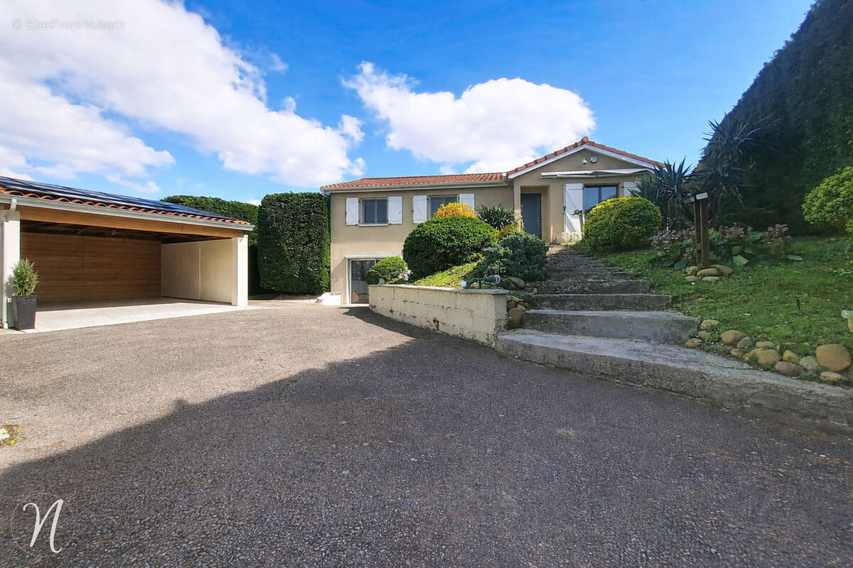 Maison à TERNAY