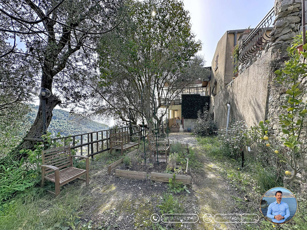 Commerce à CASTELLAR