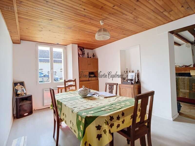 Maison à SAINT-MARTIN-DES-BOIS