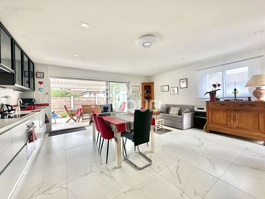 Maison à GUJAN-MESTRAS