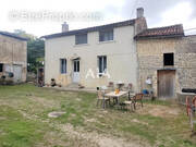 Maison à LA FAYE