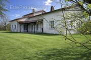 Maison à LA FOYE-MONJAULT