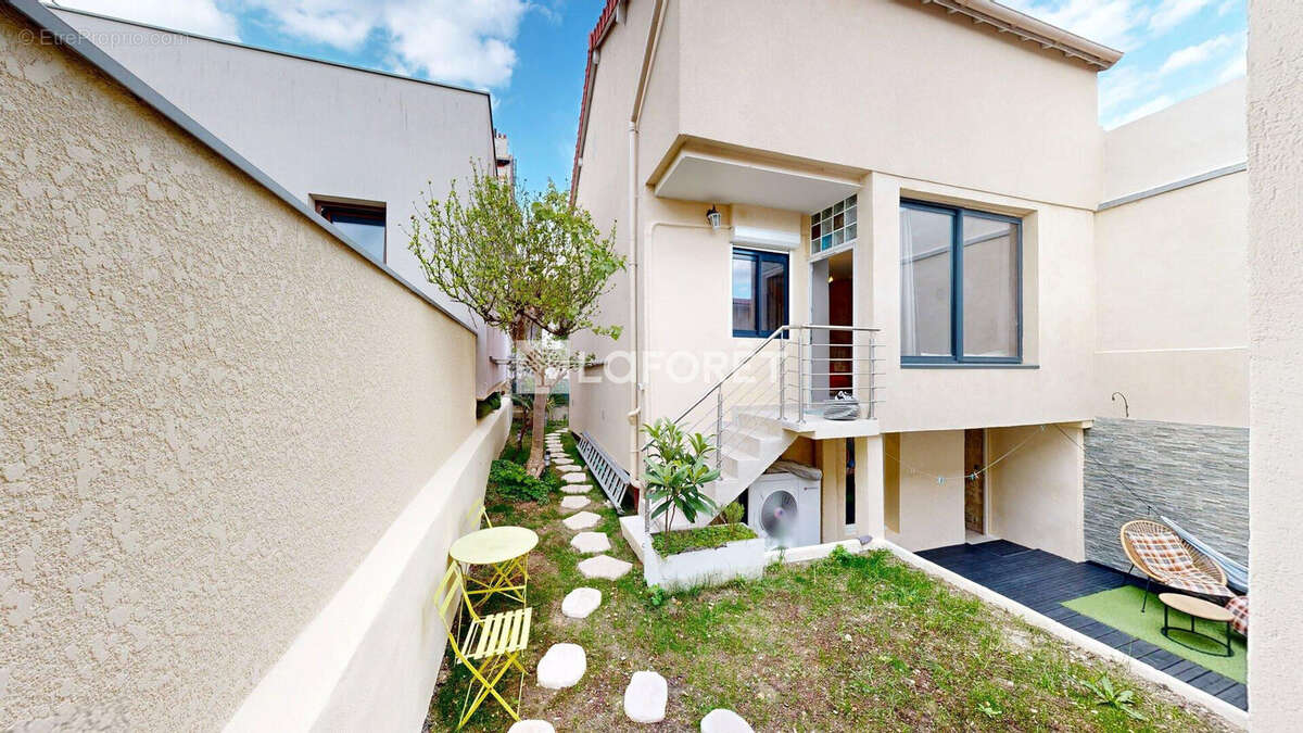 Maison à NANTERRE