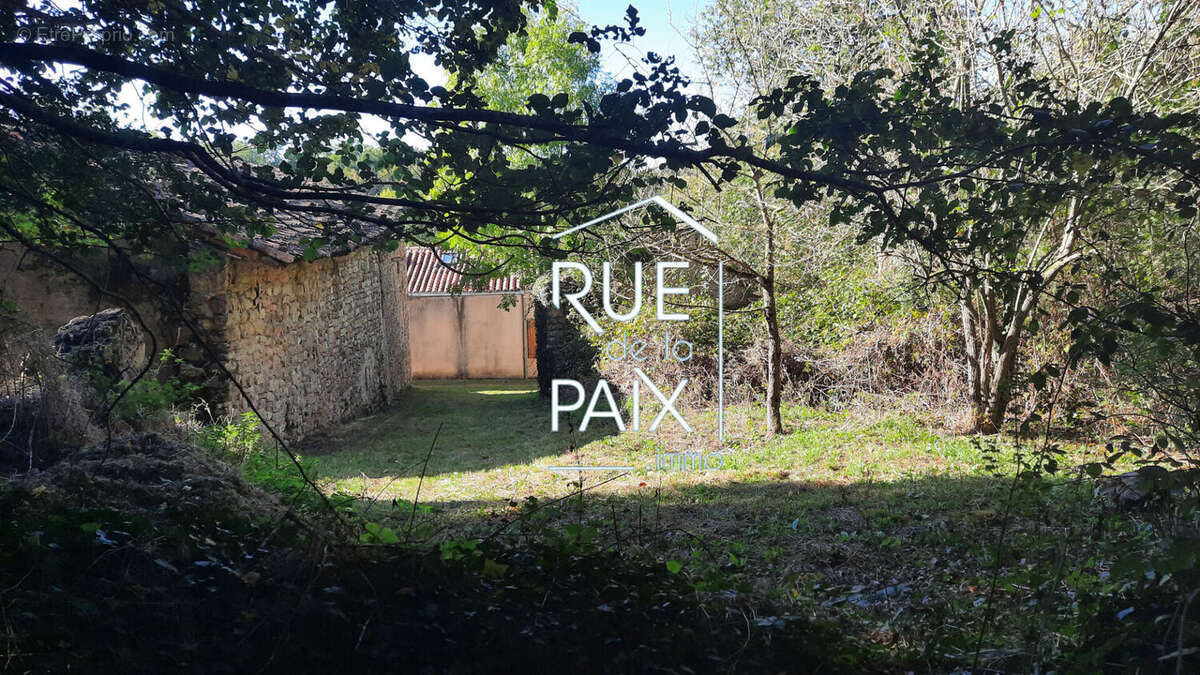 Maison à SAINT-LOUP-LAMAIRE