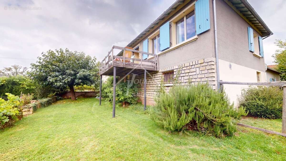 Maison à SAINT-BONNET-TRONCAIS