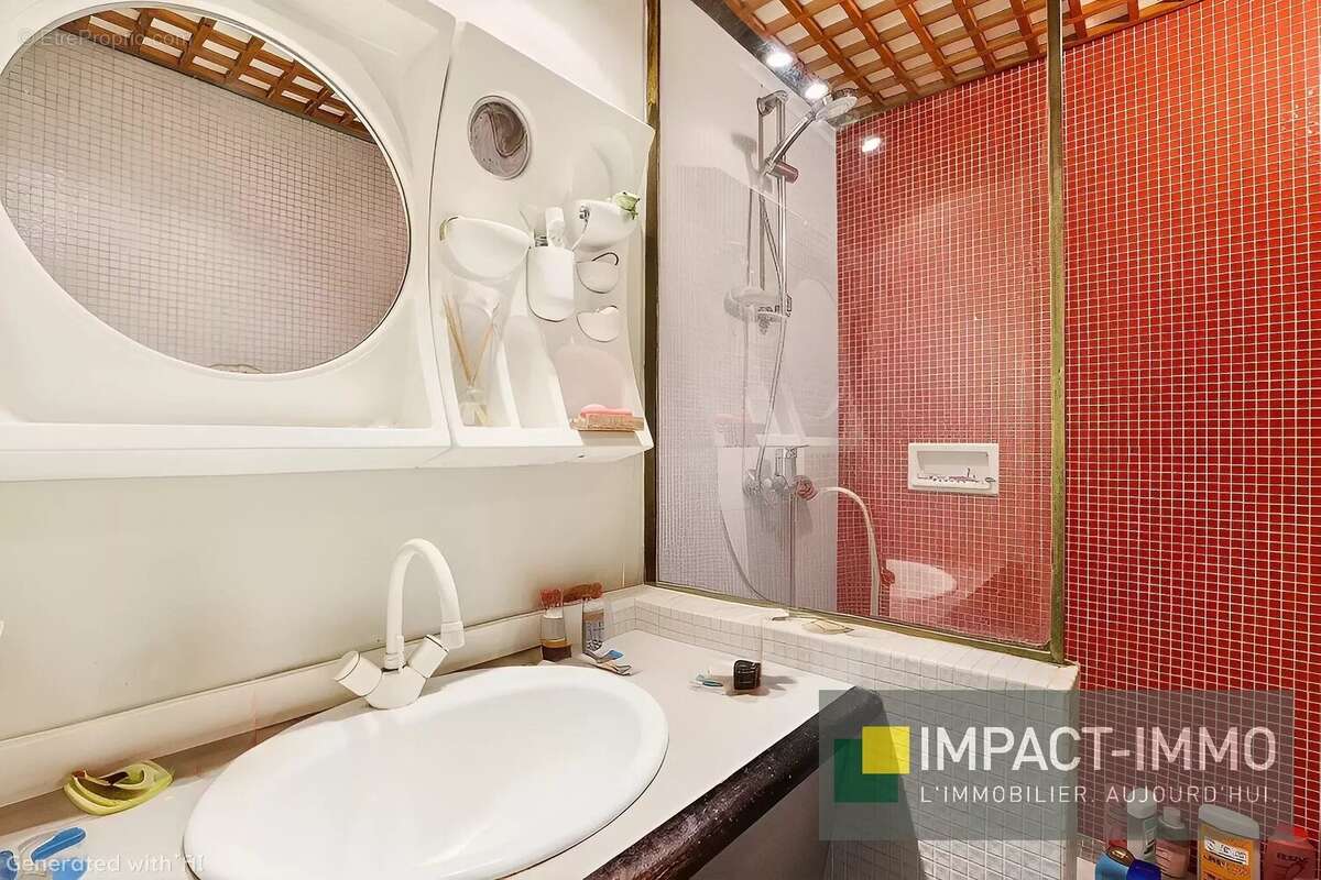 Appartement à LEVALLOIS-PERRET