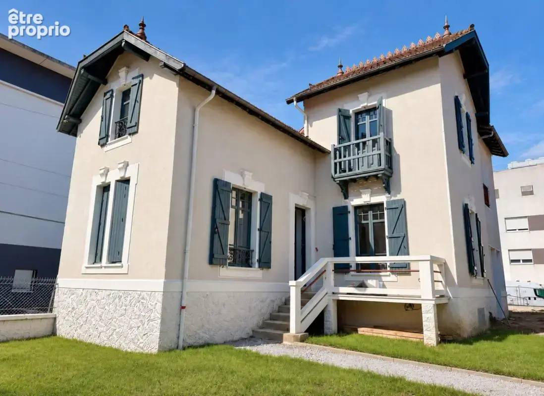 Maison 4 pièces 138 m² à vendre à Pau (64000) - photo 1