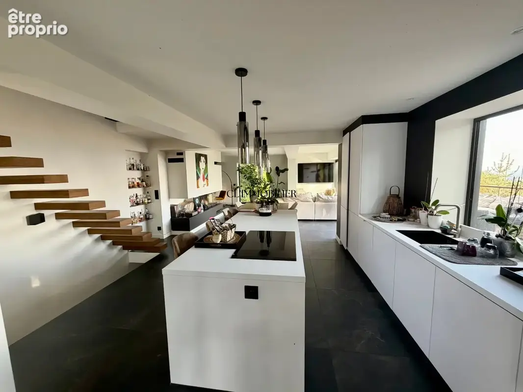 Maison 5 pièces 213 m² à vendre à Chambles (42170) - photo 4